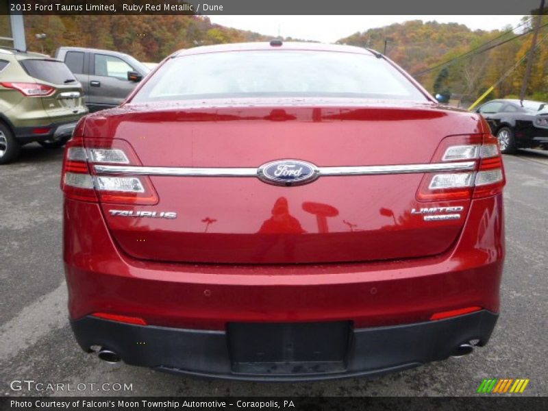 Ruby Red Metallic / Dune 2013 Ford Taurus Limited