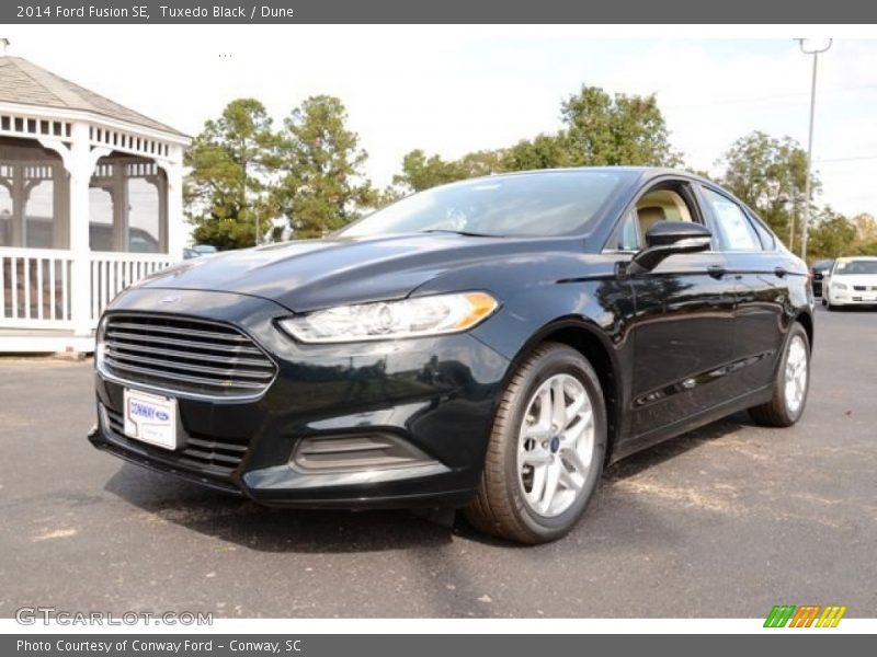 Tuxedo Black / Dune 2014 Ford Fusion SE