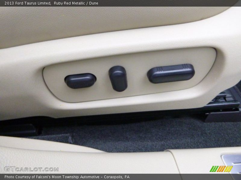 Ruby Red Metallic / Dune 2013 Ford Taurus Limited