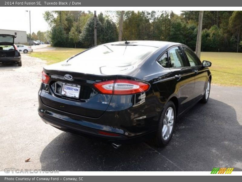 Tuxedo Black / Dune 2014 Ford Fusion SE