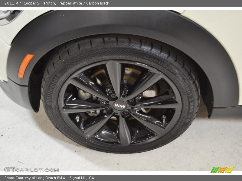 Pepper White / Carbon Black 2011 Mini Cooper S Hardtop