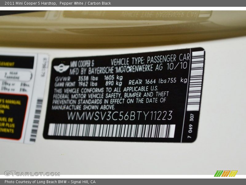 Pepper White / Carbon Black 2011 Mini Cooper S Hardtop