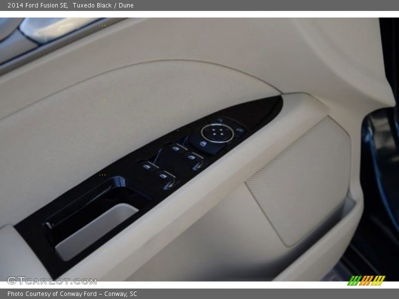 Tuxedo Black / Dune 2014 Ford Fusion SE