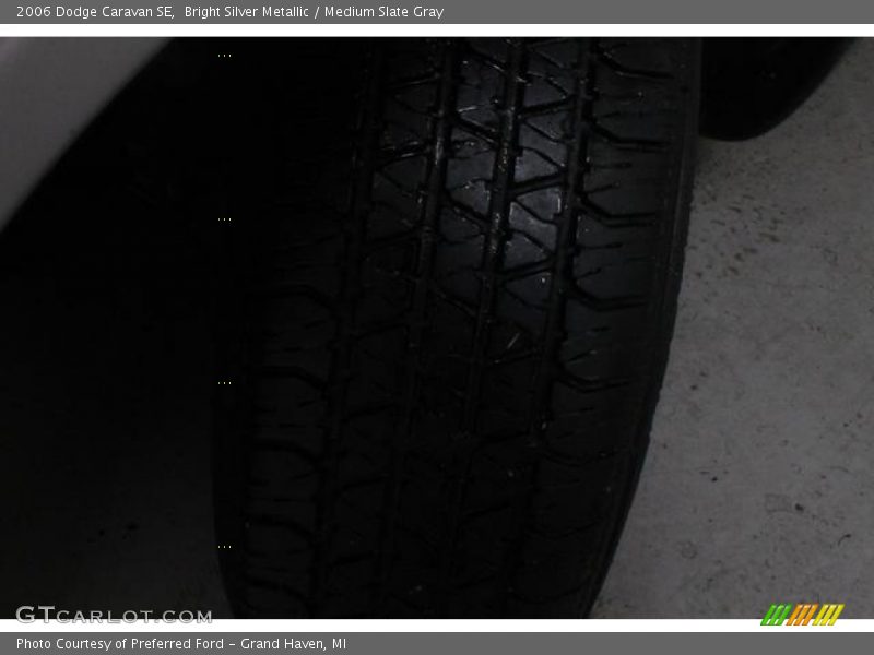 Bright Silver Metallic / Medium Slate Gray 2006 Dodge Caravan SE