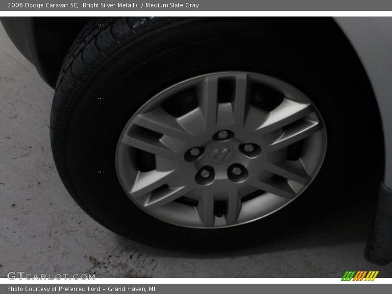 Bright Silver Metallic / Medium Slate Gray 2006 Dodge Caravan SE
