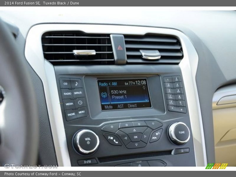 Tuxedo Black / Dune 2014 Ford Fusion SE