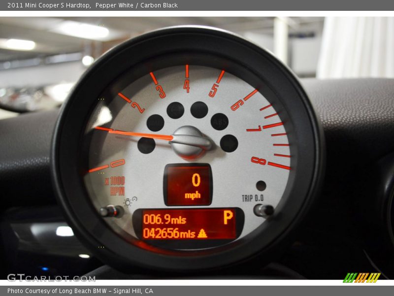 Pepper White / Carbon Black 2011 Mini Cooper S Hardtop