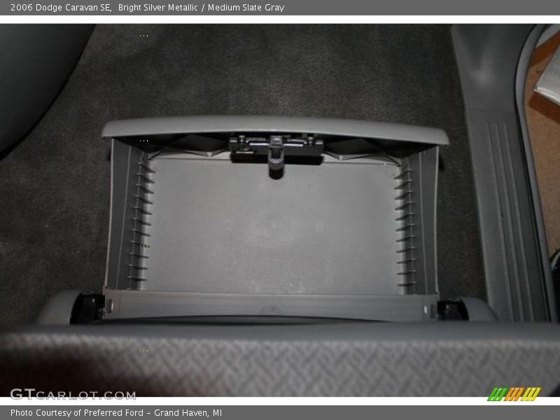 Bright Silver Metallic / Medium Slate Gray 2006 Dodge Caravan SE