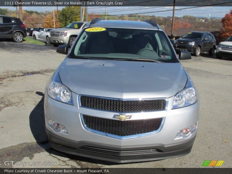 Silver Ice Metallic / Dark Gray/Light Gray 2011 Chevrolet Traverse LS