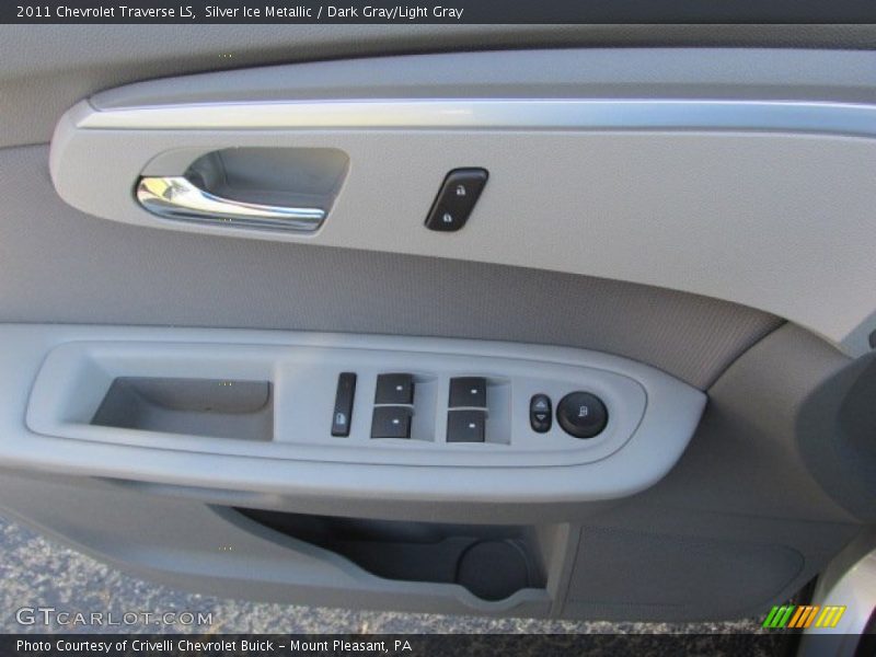 Silver Ice Metallic / Dark Gray/Light Gray 2011 Chevrolet Traverse LS