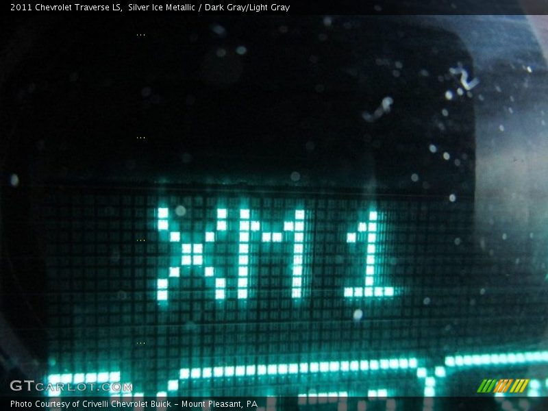 Silver Ice Metallic / Dark Gray/Light Gray 2011 Chevrolet Traverse LS