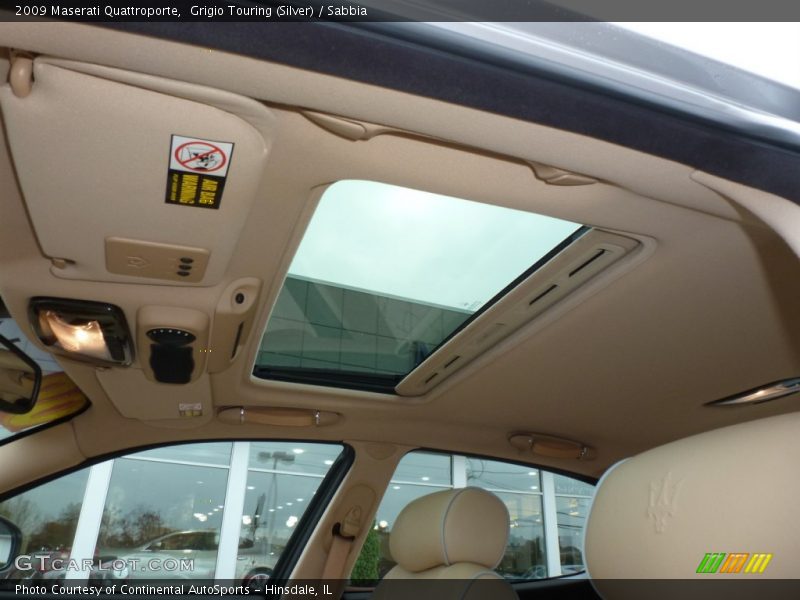 Sunroof of 2009 Quattroporte 