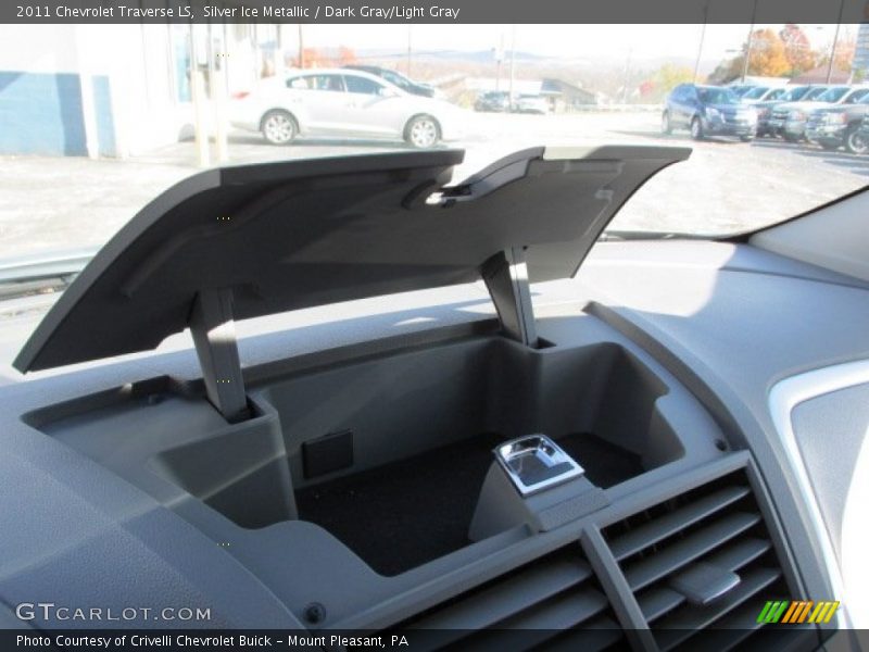 Silver Ice Metallic / Dark Gray/Light Gray 2011 Chevrolet Traverse LS