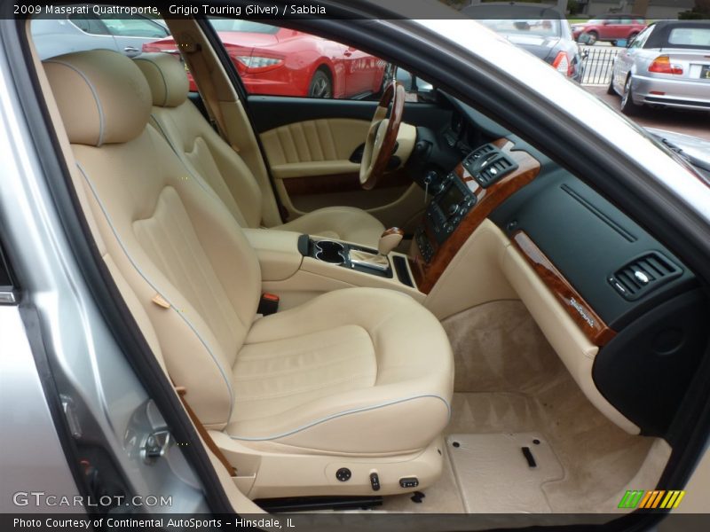 Front Seat of 2009 Quattroporte 