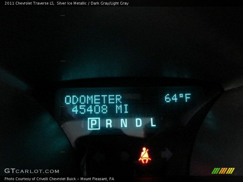 Silver Ice Metallic / Dark Gray/Light Gray 2011 Chevrolet Traverse LS