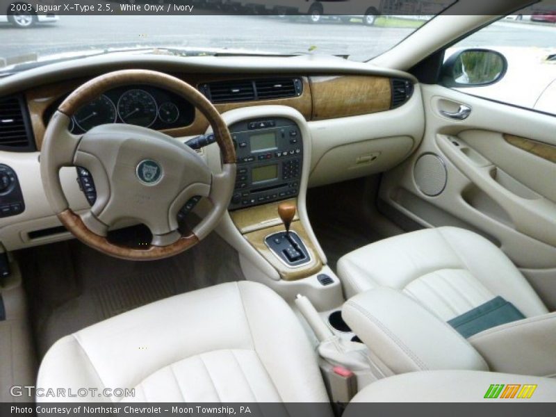 White Onyx / Ivory 2003 Jaguar X-Type 2.5