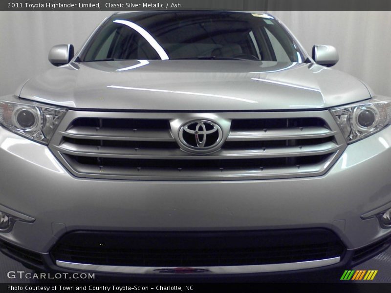 Classic Silver Metallic / Ash 2011 Toyota Highlander Limited