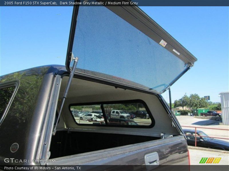 Dark Shadow Grey Metallic / Medium Flint Grey 2005 Ford F150 STX SuperCab