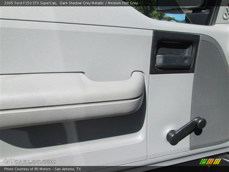 Dark Shadow Grey Metallic / Medium Flint Grey 2005 Ford F150 STX SuperCab
