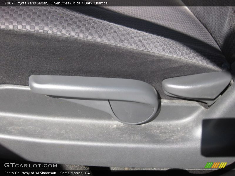 Silver Streak Mica / Dark Charcoal 2007 Toyota Yaris Sedan