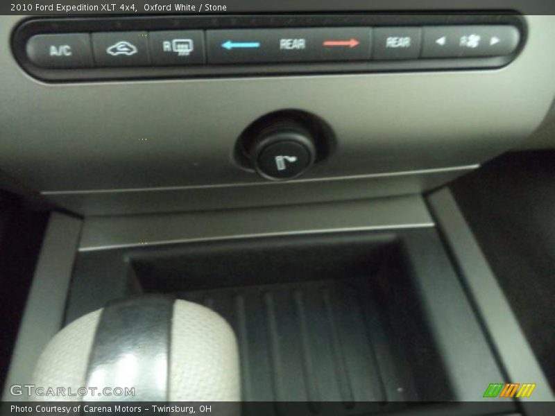 Oxford White / Stone 2010 Ford Expedition XLT 4x4
