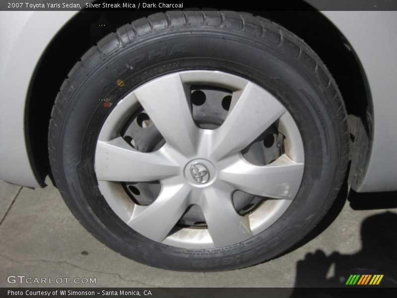 Silver Streak Mica / Dark Charcoal 2007 Toyota Yaris Sedan