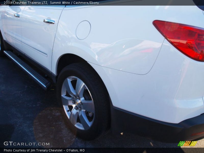 Summit White / Cashmere/Ebony 2009 Chevrolet Traverse LTZ