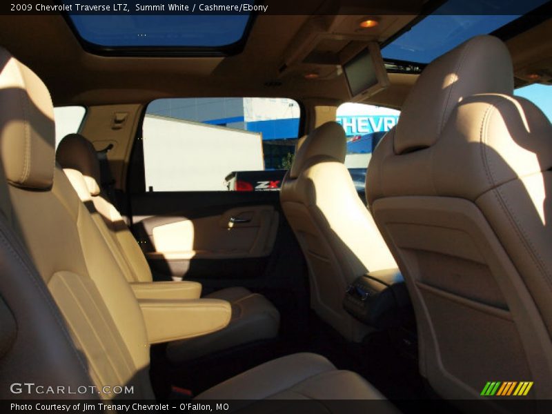 Summit White / Cashmere/Ebony 2009 Chevrolet Traverse LTZ