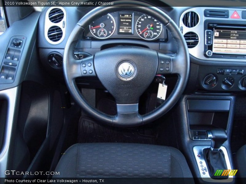 Alpine Grey Metallic / Charcoal 2010 Volkswagen Tiguan SE