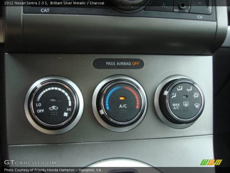 Brilliant Silver Metallic / Charcoal 2012 Nissan Sentra 2.0 S