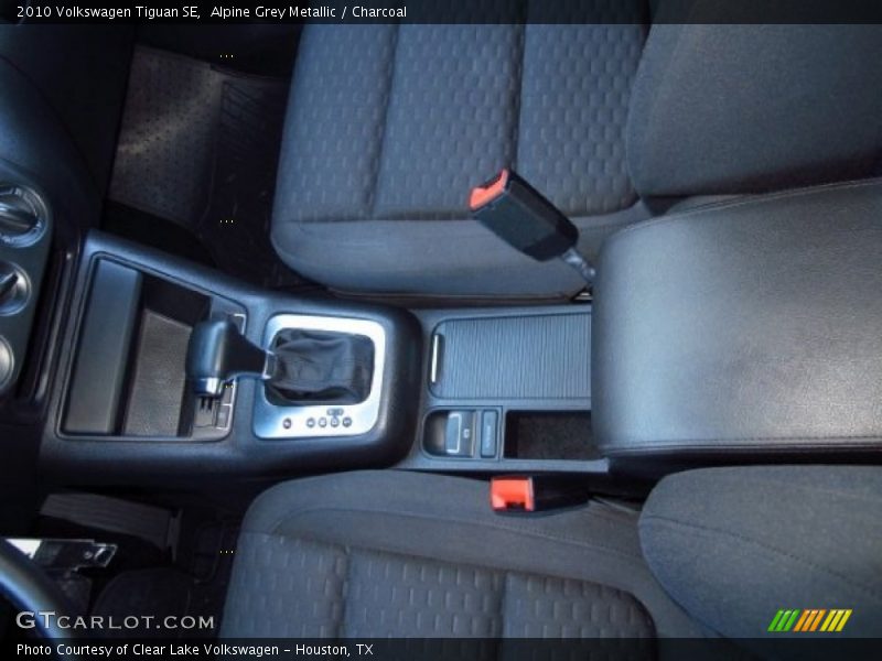 Alpine Grey Metallic / Charcoal 2010 Volkswagen Tiguan SE