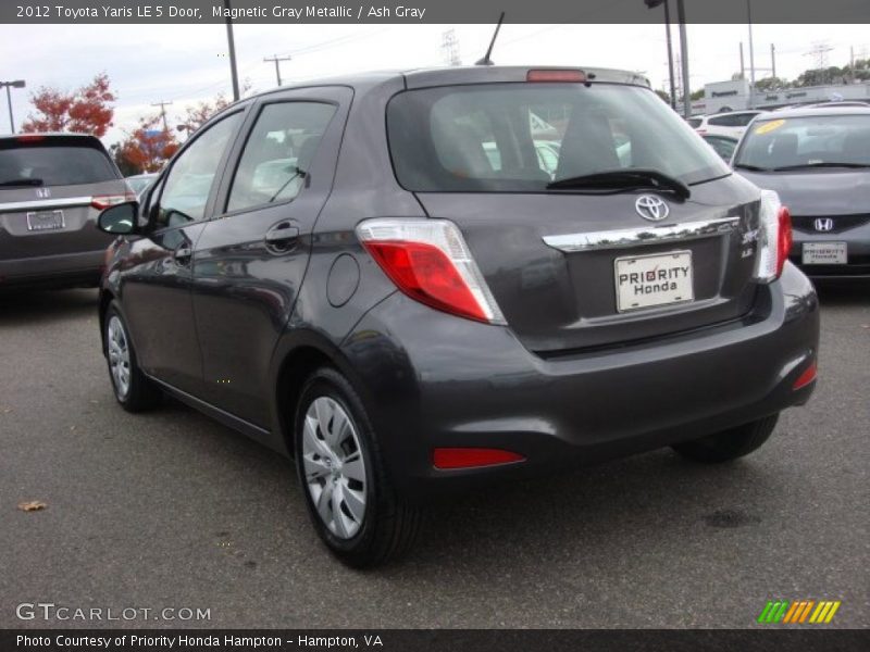 Magnetic Gray Metallic / Ash Gray 2012 Toyota Yaris LE 5 Door