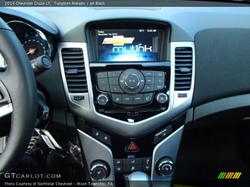 Tungsten Metallic / Jet Black 2014 Chevrolet Cruze LT