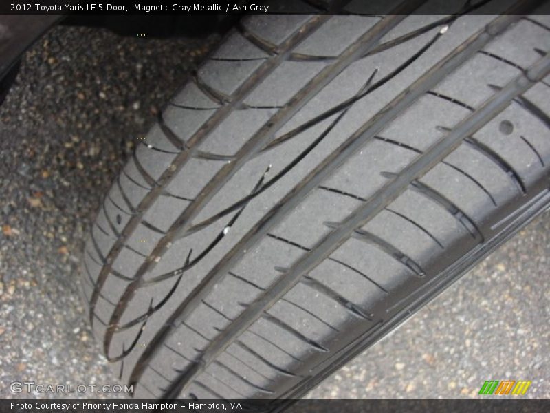 Magnetic Gray Metallic / Ash Gray 2012 Toyota Yaris LE 5 Door