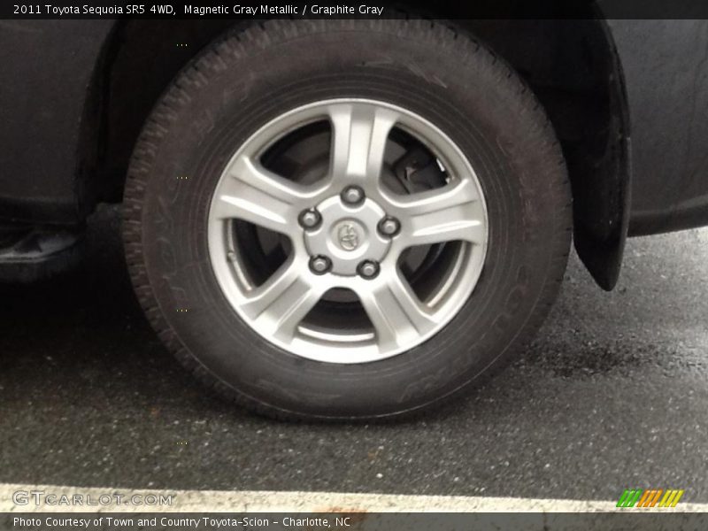 Magnetic Gray Metallic / Graphite Gray 2011 Toyota Sequoia SR5 4WD