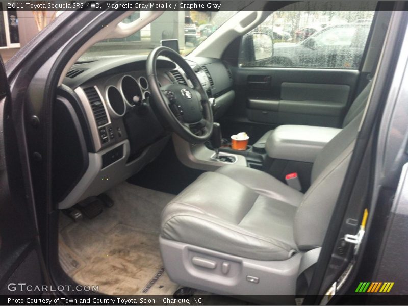 Magnetic Gray Metallic / Graphite Gray 2011 Toyota Sequoia SR5 4WD