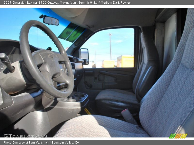 Summit White / Medium Dark Pewter 2005 Chevrolet Express 3500 Cutaway Moving Van