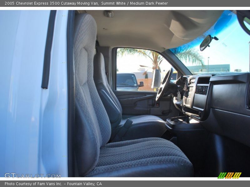Summit White / Medium Dark Pewter 2005 Chevrolet Express 3500 Cutaway Moving Van