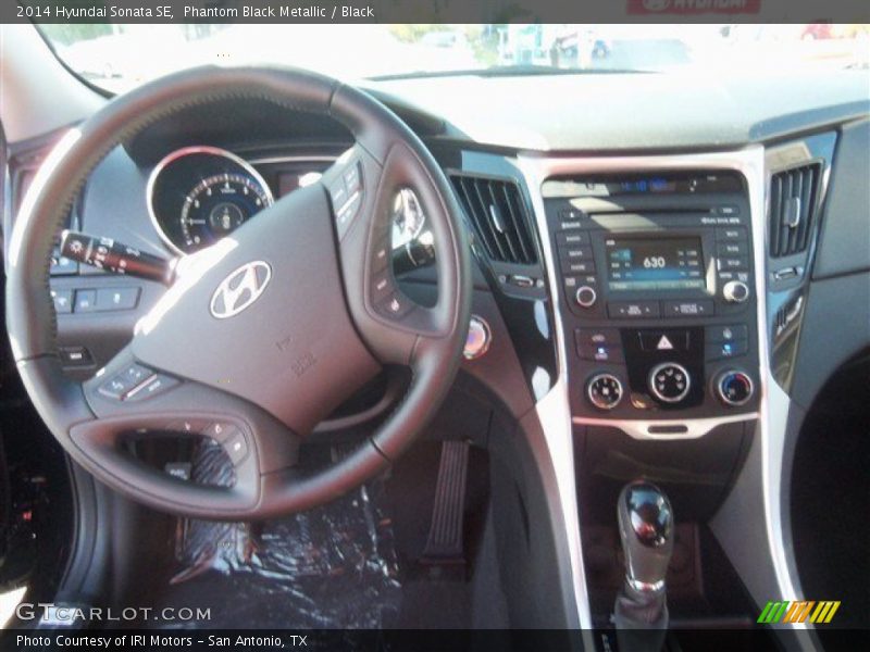 Phantom Black Metallic / Black 2014 Hyundai Sonata SE