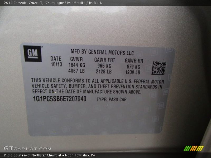 Champagne Silver Metallic / Jet Black 2014 Chevrolet Cruze LT