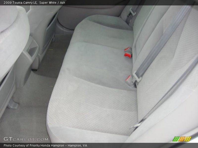 Super White / Ash 2009 Toyota Camry LE