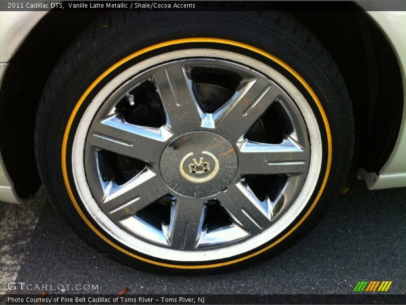 Vanille Latte Metallic / Shale/Cocoa Accents 2011 Cadillac DTS