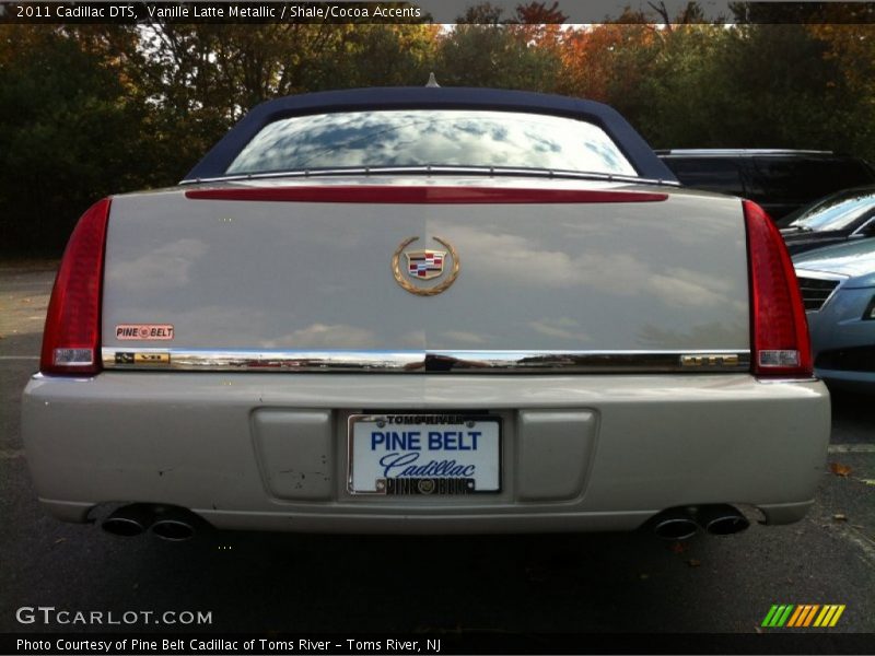 Vanille Latte Metallic / Shale/Cocoa Accents 2011 Cadillac DTS