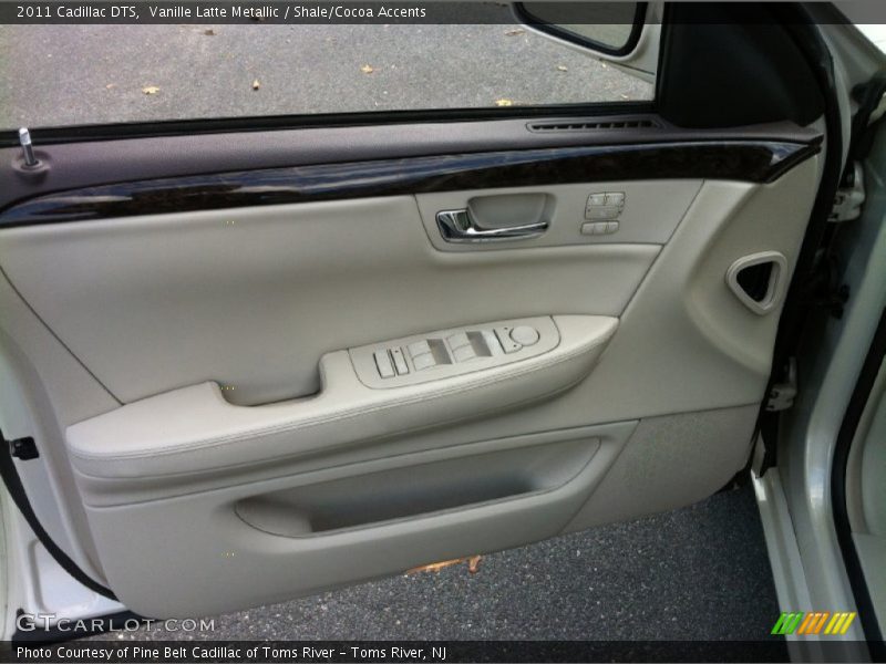 Vanille Latte Metallic / Shale/Cocoa Accents 2011 Cadillac DTS