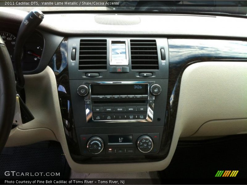 Vanille Latte Metallic / Shale/Cocoa Accents 2011 Cadillac DTS