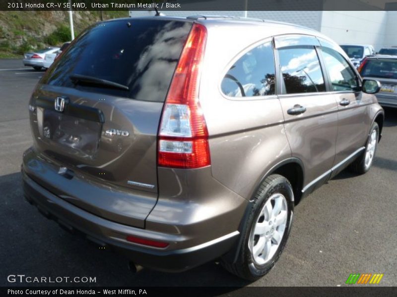 Urban Titanium Metallic / Black 2011 Honda CR-V SE 4WD