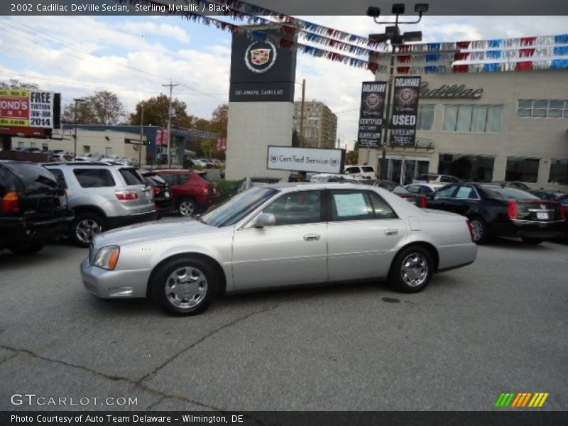 Sterling Metallic / Black 2002 Cadillac DeVille Sedan