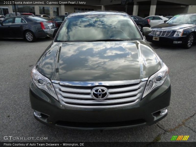Cypress Green Pearl / Ivory 2011 Toyota Avalon Limited