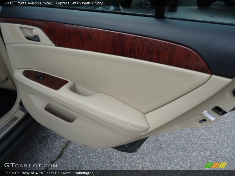 Cypress Green Pearl / Ivory 2011 Toyota Avalon Limited