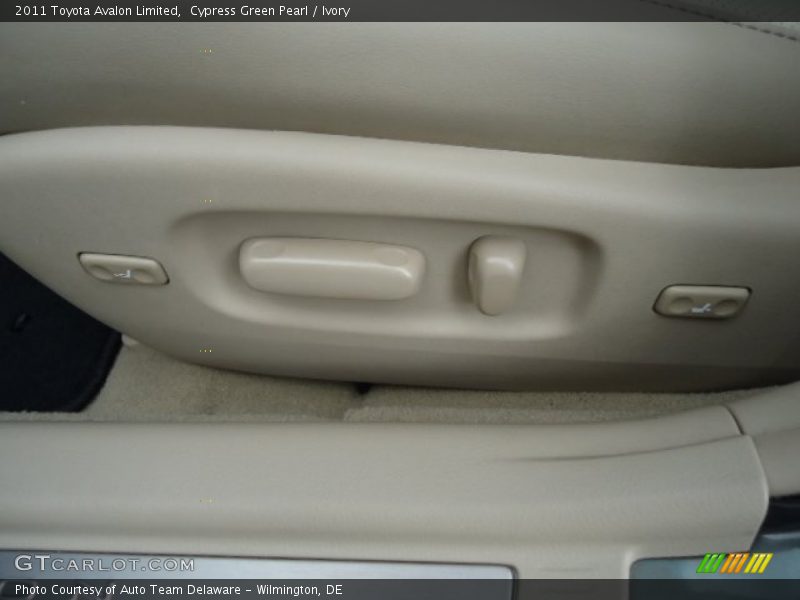 Cypress Green Pearl / Ivory 2011 Toyota Avalon Limited